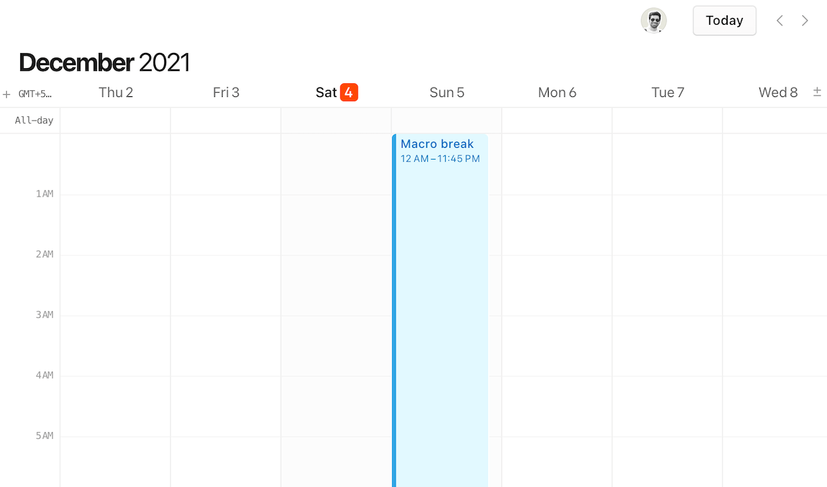 Visualising a whole day Macro break on a calendar.